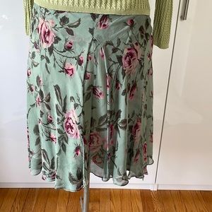 Banana Republic Skirt Color-Green/Pink Size-6P NWOT